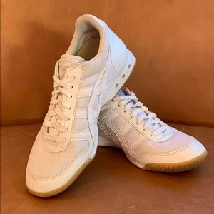 Asics Onitsuka Tiger 81 women’s size 6.5 white/gum